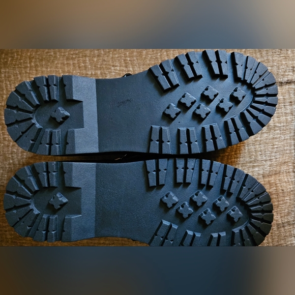 Torrid Double Strap Mary Janes - Picture 4 of 7